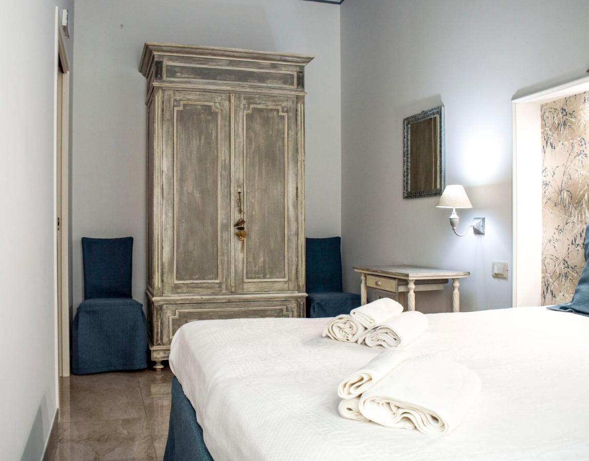 Casa Vacanze L'Essenziale Martina Franca Exterior photo